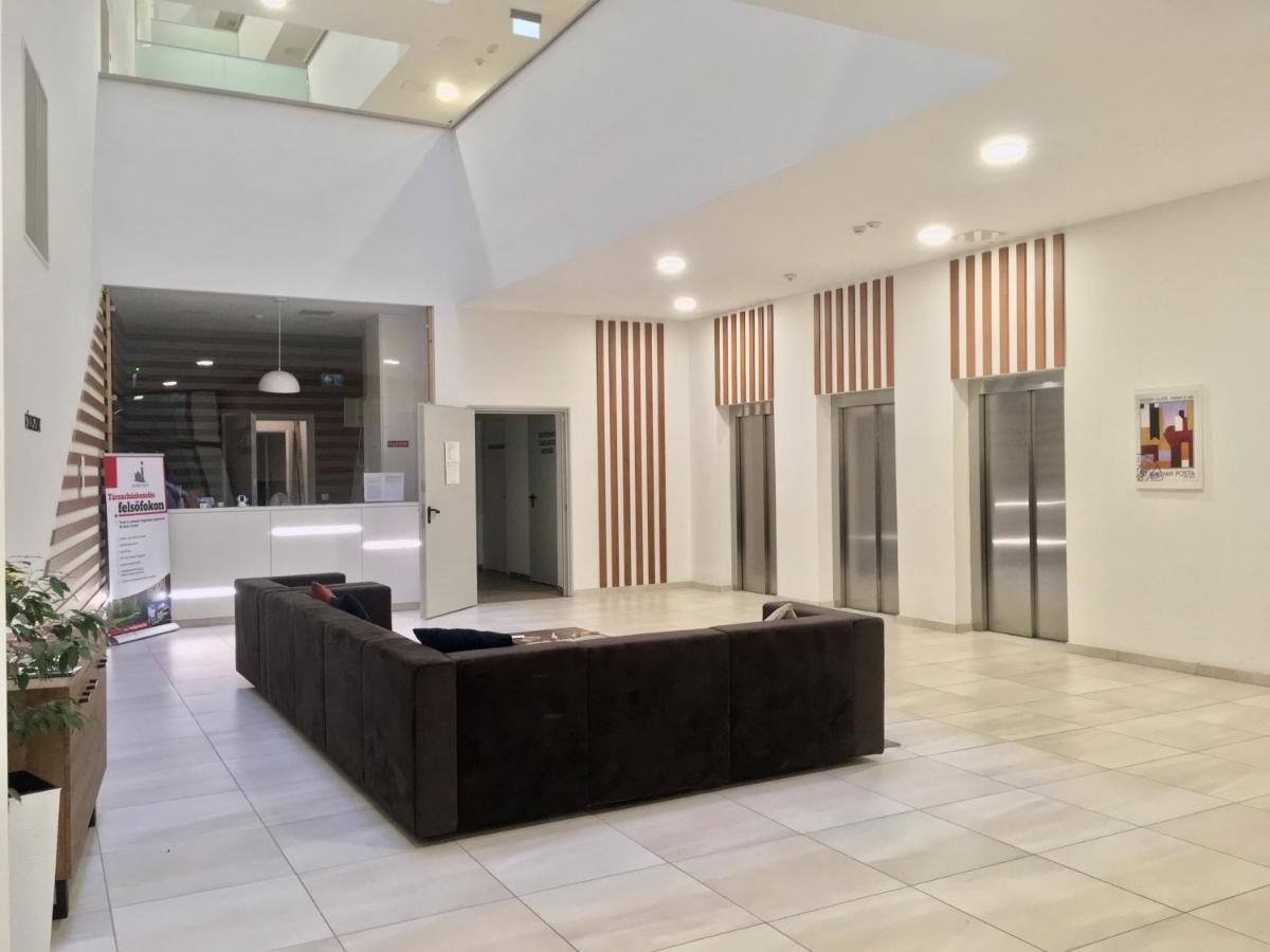 Cooper Apartment Budapest Luaran gambar